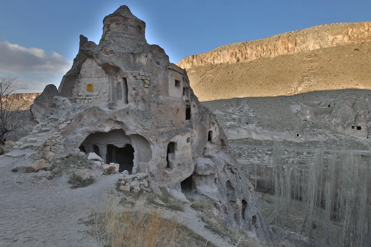 Dome Church pahatan batu di Lembah Soğanlı, Cappadocia